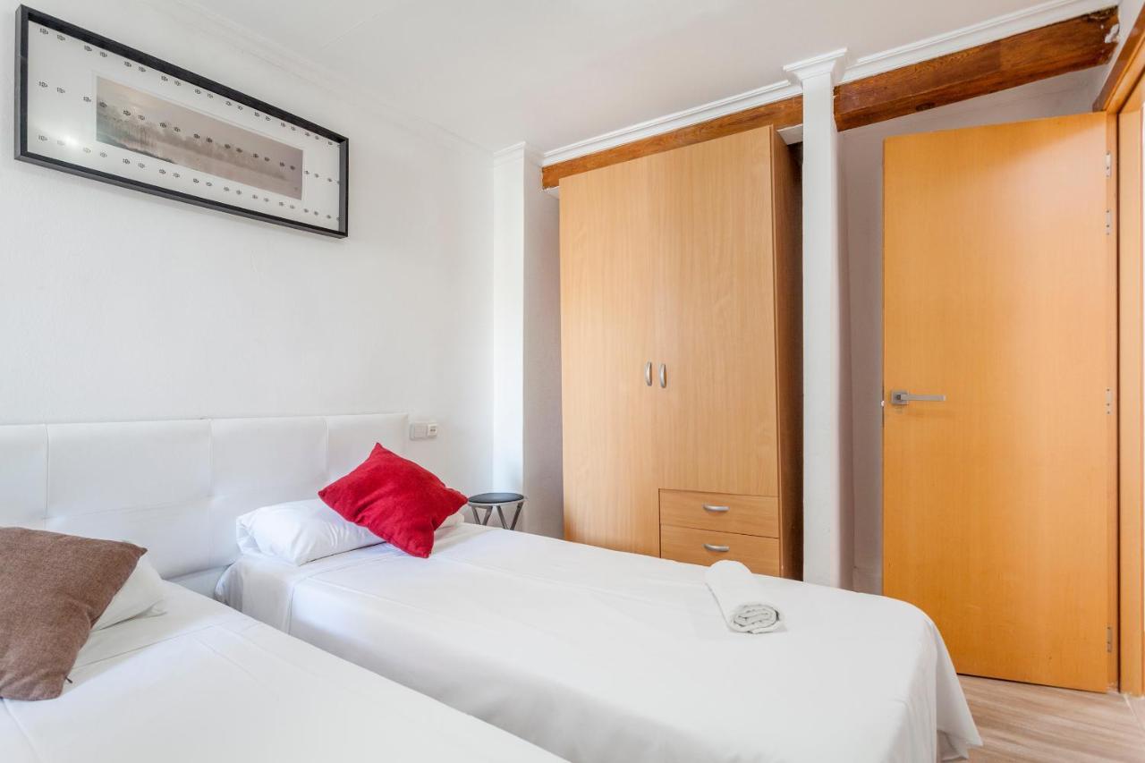 Apartamento Con Terraza Valencia Bagian luar foto