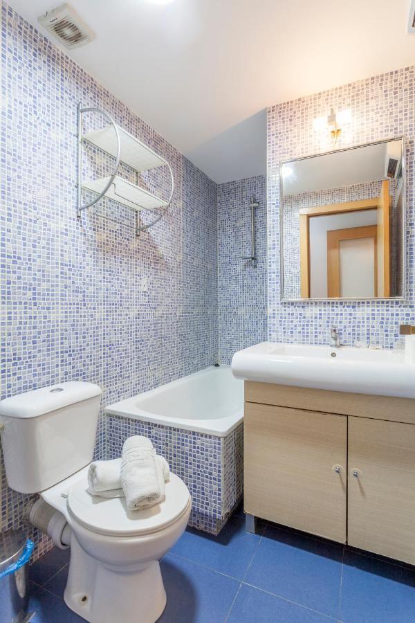 Apartamento Con Terraza Valencia Bagian luar foto